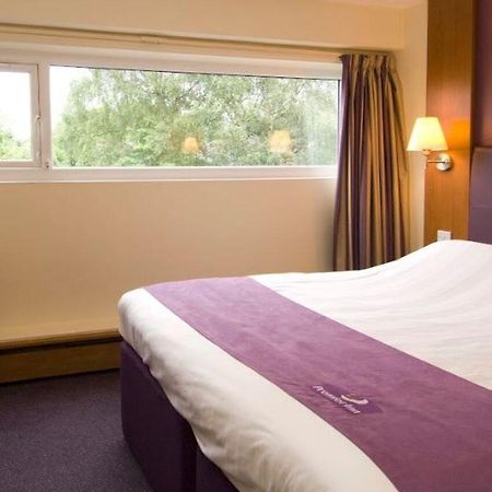 Premier Inn Knutsford Exterior foto